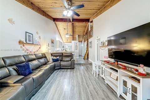 Adosado en venta en Pembroke Pines, Florida, 2 dormitorios, 111.11 m2 № 2006442 - foto 15