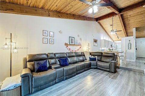 Adosado en venta en Pembroke Pines, Florida, 2 dormitorios, 111.11 m2 № 2006442 - foto 14