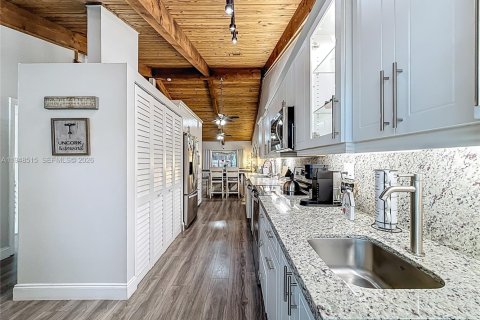 Adosado en venta en Pembroke Pines, Florida, 2 dormitorios, 111.11 m2 № 2006442 - foto 7