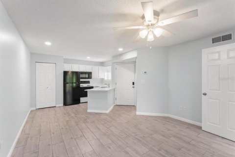 Condominio en alquiler en Orlando, Florida, 1 dormitorio, 48.87 m2 № 1815780 - foto 2