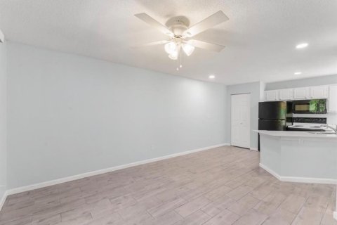 Condominio en alquiler en Orlando, Florida, 1 dormitorio, 48.87 m2 № 1815780 - foto 4