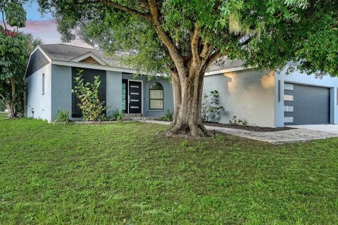 Villa ou maison à vendre à Sarasota, Floride: 3 chambres, 115.57 m2 № 2234672 - photo 4