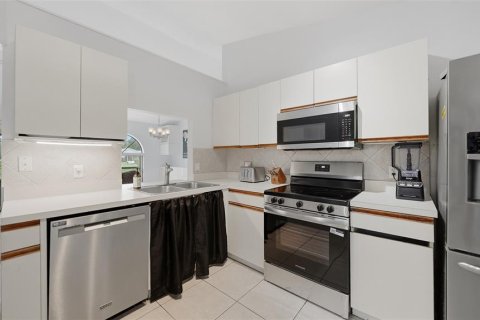 Villa ou maison à vendre à Sarasota, Floride: 3 chambres, 115.57 m2 № 2234672 - photo 13