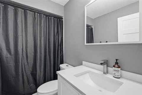 Villa ou maison à vendre à Sarasota, Floride: 3 chambres, 115.57 m2 № 2234672 - photo 18