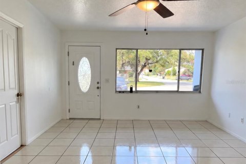 House in Orlando, Florida 3 bedrooms, 97.08 sq.m. № 2394419 - photo 3