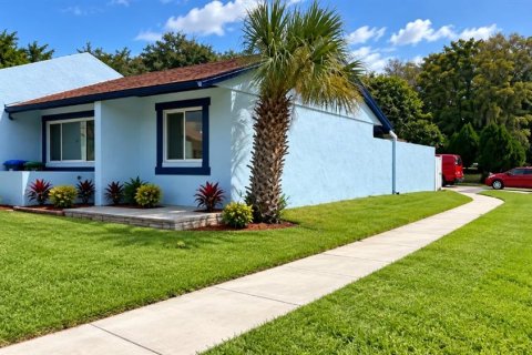 House in Orlando, Florida 3 bedrooms, 97.08 sq.m. № 2394419 - photo 2