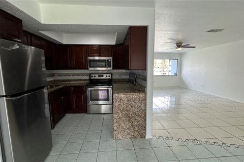 House in Orlando, Florida 3 bedrooms, 97.08 sq.m. № 2394419 - photo 29