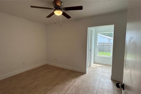 House in Orlando, Florida 3 bedrooms, 97.08 sq.m. № 2394419 - photo 13