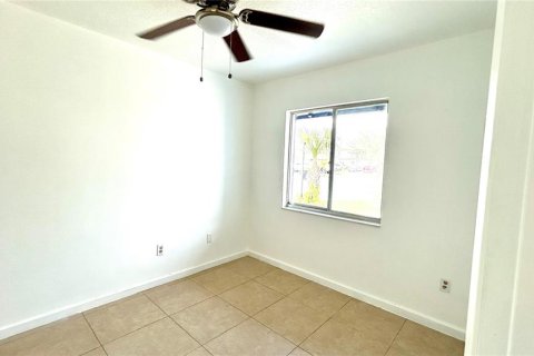 House in Orlando, Florida 3 bedrooms, 97.08 sq.m. № 2394419 - photo 11