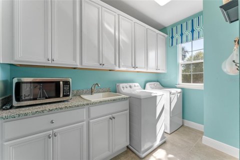 House in Kissimmee, Florida 5 bedrooms, 504.27 sq.m. № 1613718 - photo 23
