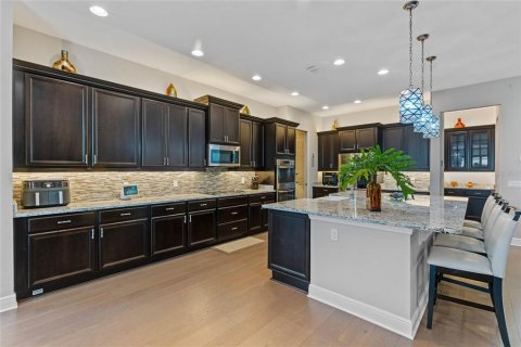 House in Kissimmee, Florida 5 bedrooms, 504.27 sq.m. № 1613718 - photo 15