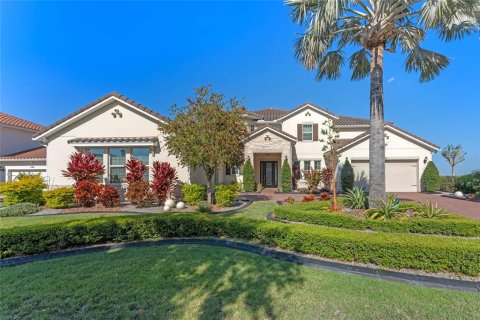 House in Kissimmee, Florida 5 bedrooms, 504.27 sq.m. № 1613718 - photo 1