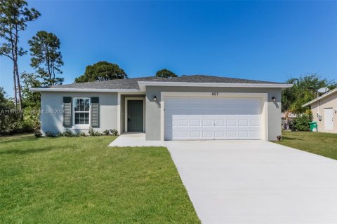 House in Port St. Lucie, Florida 4 bedrooms, 170.29 sq.m. № 2040991