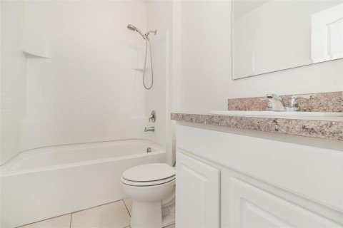 Купить виллу или дом в Киссимми, Флорида 6 комнат, 155.7м2, № 1833501 - фото 15