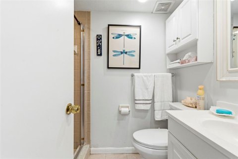 Condo in New Port Richey, Florida, 1 bedroom № 2107015 - photo 26