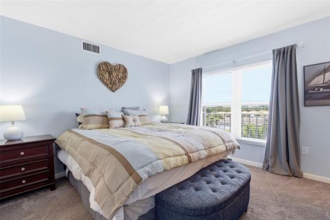 Condo in New Port Richey, Florida, 1 bedroom № 2107015 - photo 28