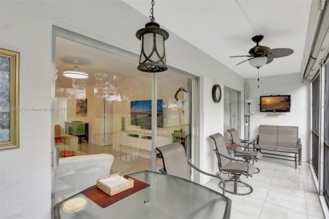 Condo in Lauderhill, Florida, 2 bedrooms  № 1935413 - photo 29