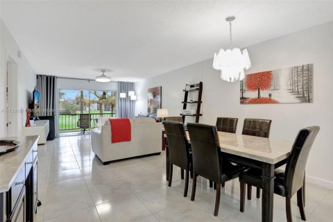 Condo in Lauderhill, Florida, 2 bedrooms  № 1935413 - photo 8