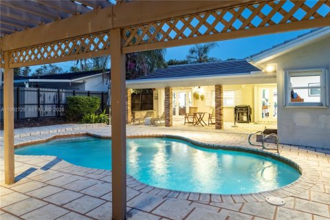 Villa ou maison à Miami, Floride 3 chambres, 182.09 m2 № 2055596