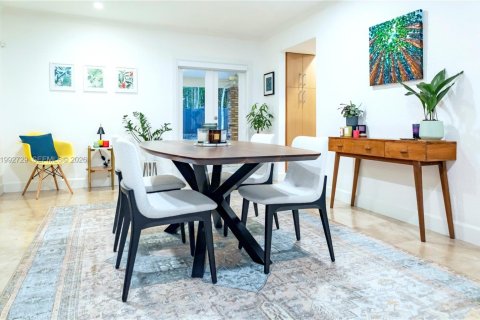 Villa ou maison à vendre à Miami, Floride: 3 chambres, 182.09 m2 № 2055596 - photo 4