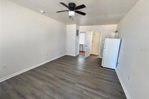 Apartamento en alquiler en Daytona Beach Shores, Florida, 41.81 m2 № 1901142 - foto 6