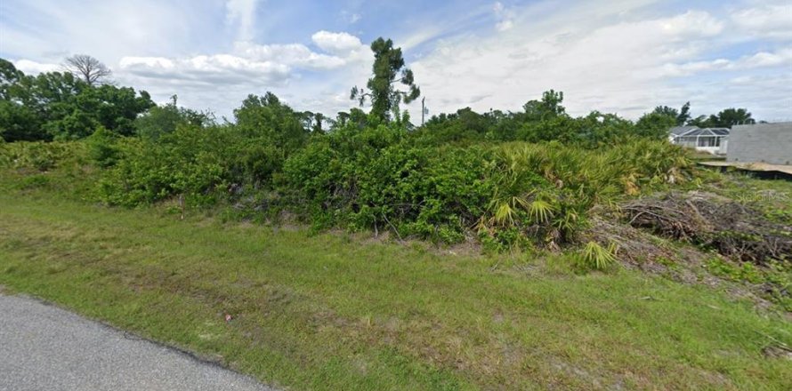 Land in Port Charlotte, Florida № 2159077