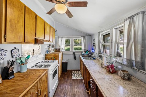 Casa en venta en Dade City, Florida, 3 dormitorios, 168.34 m2 № 1885525 - foto 18