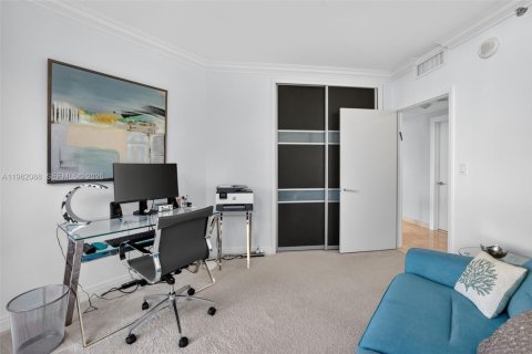 Copropriété à louer à Aventura, Floride: 3 chambres, 189.52 m2 № 2026407 - photo 23