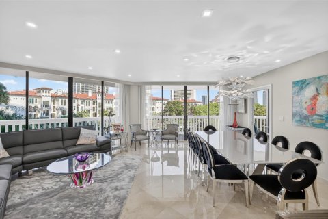 Copropriété à louer à Aventura, Floride: 3 chambres, 189.52 m2 № 2026407 - photo 6