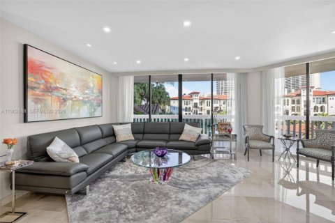 Copropriété à louer à Aventura, Floride: 3 chambres, 189.52 m2 № 2026407 - photo 4