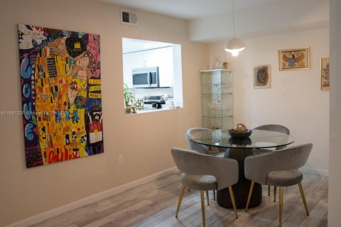 Appartement à louer à Miami, Floride: 2 chambres, 84.54 m2 № 1845718 - photo 28