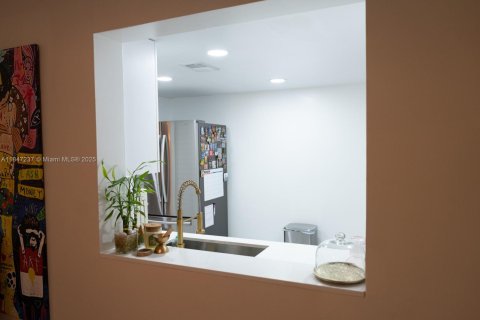 Appartement à louer à Miami, Floride: 2 chambres, 84.54 m2 № 1845718 - photo 21