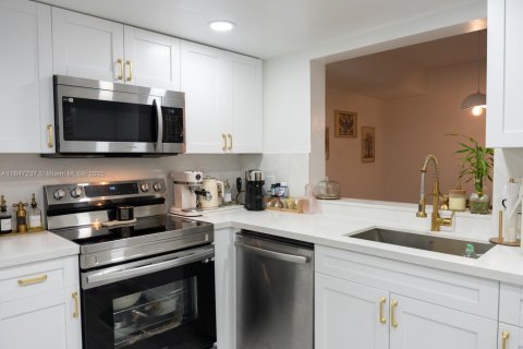 Appartement à louer à Miami, Floride: 2 chambres, 84.54 m2 № 1845718 - photo 19