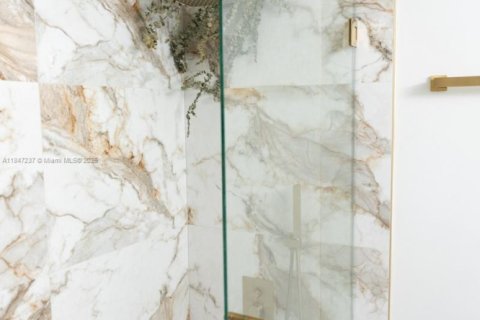 Appartement à louer à Miami, Floride: 2 chambres, 84.54 m2 № 1845718 - photo 6