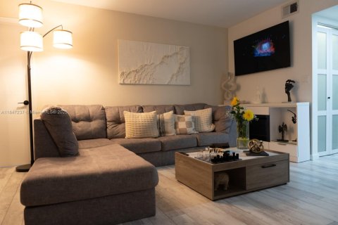 Appartement à louer à Miami, Floride: 2 chambres, 84.54 m2 № 1845718 - photo 23