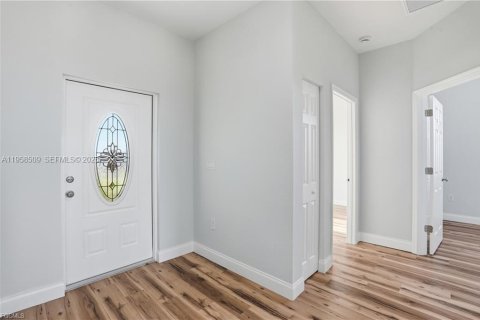 House in LaBelle, Florida 3 bedrooms № 2020718 - photo 3