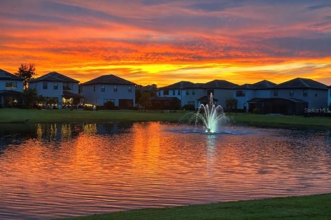 House in Winter Park, Florida 4 bedrooms, 204.01 sq.m. № 2100850 - photo 4