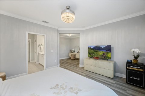 House in Winter Park, Florida 4 bedrooms, 204.01 sq.m. № 2100850 - photo 17