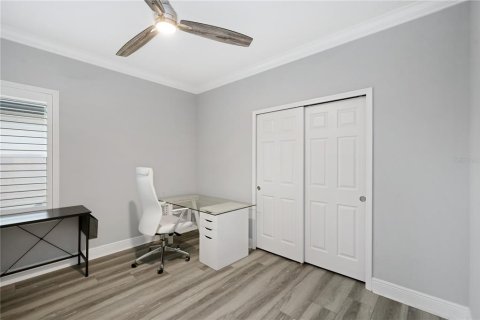 House in Winter Park, Florida 4 bedrooms, 204.01 sq.m. № 2100850 - photo 10