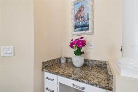 Casa en venta en Land O' Lakes, Florida, 6 dormitorios, 324.14 m2 № 1845339 - foto 16
