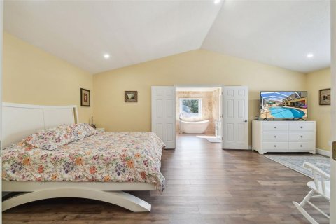 Casa en venta en Land O' Lakes, Florida, 6 dormitorios, 324.14 m2 № 1845339 - foto 24