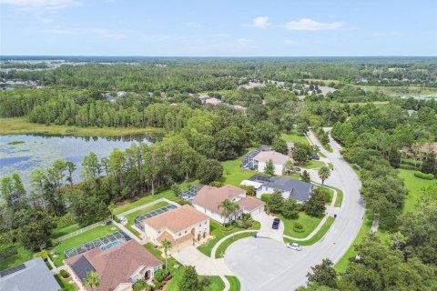 Casa en venta en Land O' Lakes, Florida, 6 dormitorios, 324.14 m2 № 1845339 - foto 4