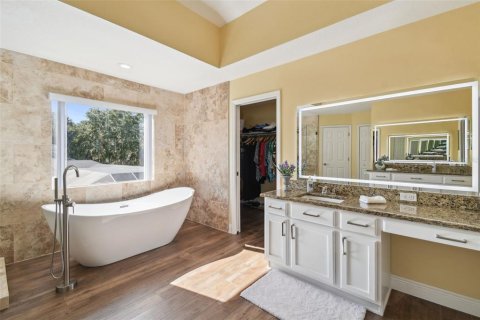 Casa en venta en Land O' Lakes, Florida, 6 dormitorios, 324.14 m2 № 1845339 - foto 20