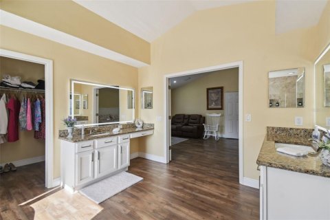 Casa en venta en Land O' Lakes, Florida, 6 dormitorios, 324.14 m2 № 1845339 - foto 23