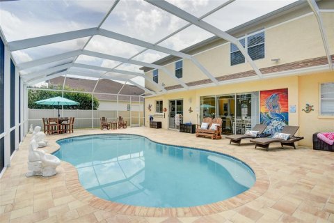 Casa en venta en Land O' Lakes, Florida, 6 dormitorios, 324.14 m2 № 1845339 - foto 10