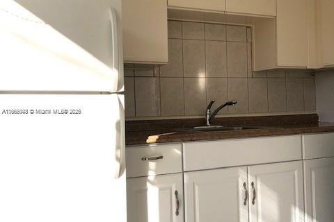 Propiedad comercial en venta en Hallandale Beach, Florida, 152.55 m2 № 1979435 - foto 12