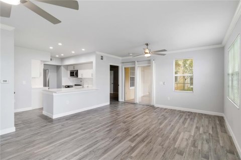 Condominio en alquiler en Sarasota, Florida, 2 dormitorios, 98.29 m2 № 1915873 - foto 7