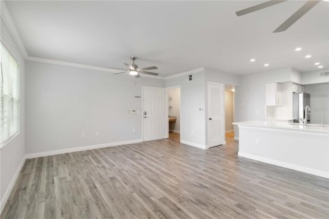 Condominio en alquiler en Sarasota, Florida, 2 dormitorios, 98.29 m2 № 1915873 - foto 5