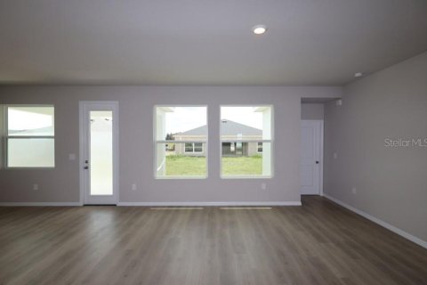 House in Plant City, Florida 4 bedrooms, 246.66 sq.m. № 2208941 - photo 10