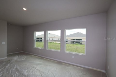 House in Plant City, Florida 4 bedrooms, 246.66 sq.m. № 2208941 - photo 12